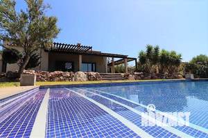 Дом 267м², 2-этажный, участок 3 сот.