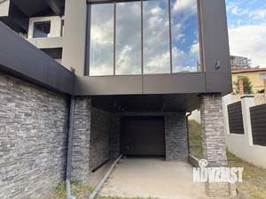 Дом 520м², 3-этажный, участок 6 сот.