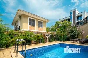 Дом 200м², 2-этажный, участок 4 сот.