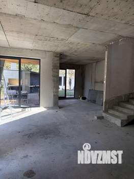 Дом 360м², 3-этажный, участок 5 сот.