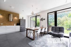 Дом 180м², 2-этажный, участок 6 сот.