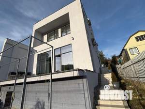 Дом 271м², 3-этажный, участок 6 сот.