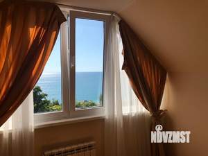 Дом 200м², 3-этажный, участок 5 сот.