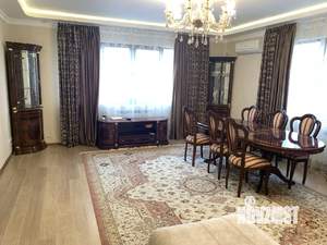 Коттедж 233м², 3-этажный, участок 10 сот.