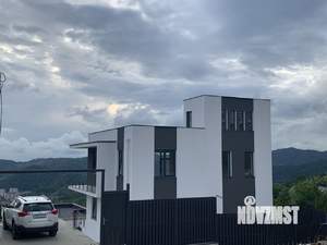 Дом 288м², 3-этажный, участок 5 сот.