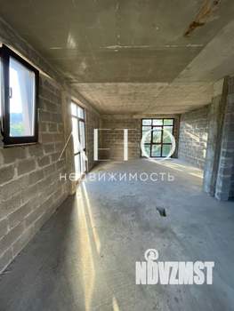 Дом 300м², 3-этажный, участок 6 сот.