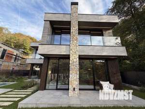 Дом 300м², 2-этажный, участок 6 сот.