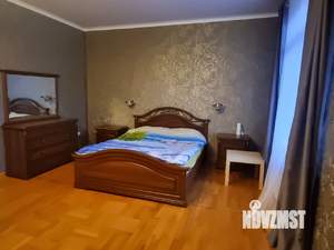 Дом 450м², 2-этажный, участок 6 сот.