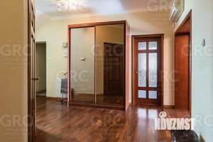 Дом 220м², 2-этажный, участок 6 сот.