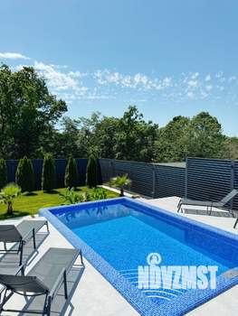 Дом 300м², 2-этажный, участок 6 сот.