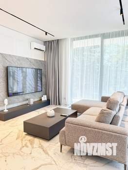 Дом 300м², 2-этажный, участок 6 сот.