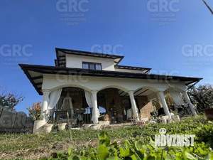 Дом 300м², 3-этажный, участок 15 сот.