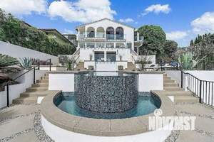 Коттедж 613м², 2-этажный, участок 17 сот.