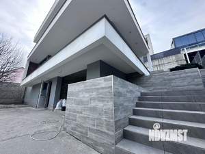 Дом 251м², 3-этажный, участок 4 сот.