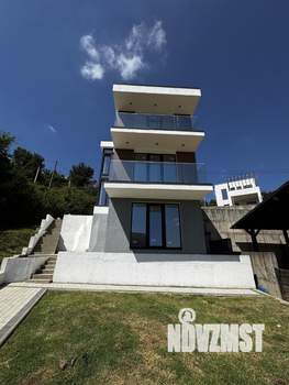 Дом 195м², 3-этажный, участок 4 сот.