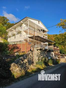 Дом 302м², 3-этажный, участок 7 сот.