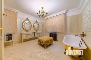 Дом 640м², 3-этажный, участок 7 сот.