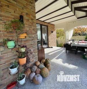 Дом 289м², 2-этажный, участок 9 сот.