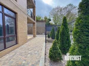 Дом 174м², 3-этажный, участок 5 сот.