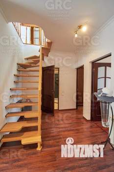 Дом 220м², 2-этажный, участок 14 сот.