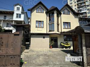 Дом 292м², 3-этажный, участок 6 сот.