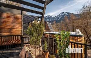 Дом 62м², 2-этажный, участок 9 сот.