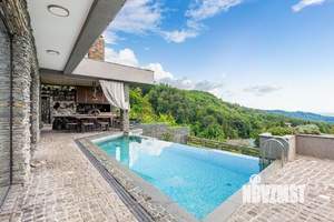 Коттедж 330м², 3-этажный, участок 25 сот.