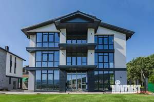 Дом 282м², 3-этажный, участок 5 сот.