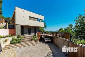 Дом 220м², 2-этажный, участок 8 сот.