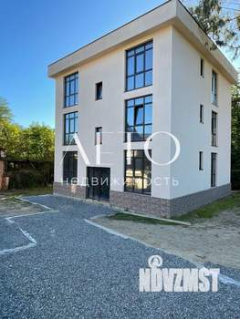 Дом 300м², 3-этажный, участок 6 сот.