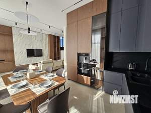 Дом 270м², 3-этажный, участок 6 сот.