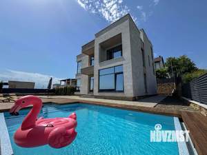 Дом 272м², 2-этажный, участок 7 сот.