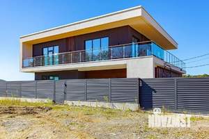 Дом 299м², 3-этажный, участок 6 сот.