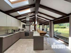 Дом 350м², 2-этажный, участок 15 сот.