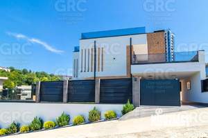 Дом 300м², 2-этажный, участок 5 сот.