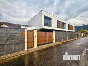 Дом 320м², 2-этажный, участок 4 сот.