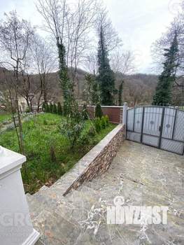 Дом 650м², 3-этажный, участок 10 сот.