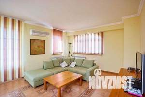 Дом 437м², 3-этажный, участок 8 сот.