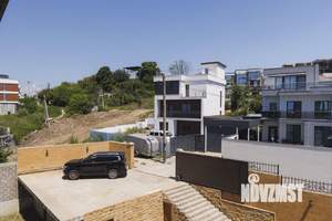 Коттедж 330м², 3-этажный, участок 7 сот.