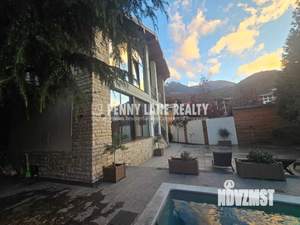 Дом 369м², 3-этажный, участок 6 сот.