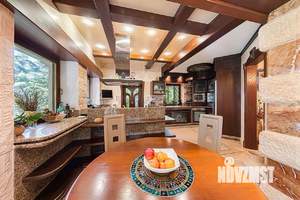 Дом 800м², 2-этажный, участок 30 сот.