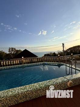 Дом 304м², 3-этажный, участок 8 сот.