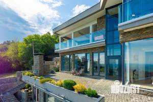 Коттедж 330м², 3-этажный, участок 25 сот.