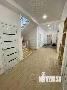 Коттедж 215м², 3-этажный, участок 4 сот.