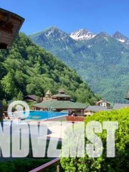 Коттедж 1200м², 3-этажный, участок 30 сот.