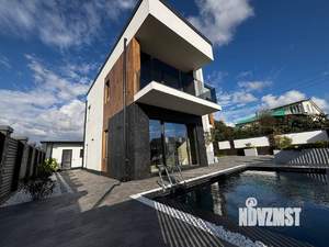 Дом 300м², 2-этажный, участок 5 сот.