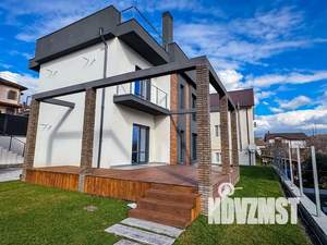 Коттедж 220м², 3-этажный, участок 5 сот.