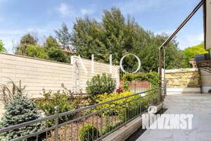 Дом 441м², 2-этажный, участок 12 сот.