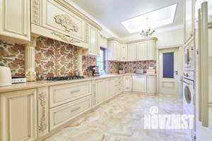 Коттедж 409м², 3-этажный, участок 7 сот.