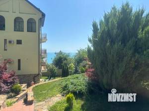 Коттедж 300м², 3-этажный, участок 10 сот.